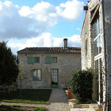 Bed & Breakfast Dhotes La Pertuzerie *
