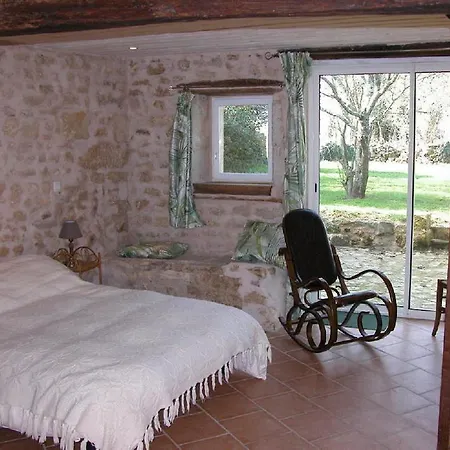 Bed & Breakfast Dhotes La Pertuzerie Saint-Savinien
