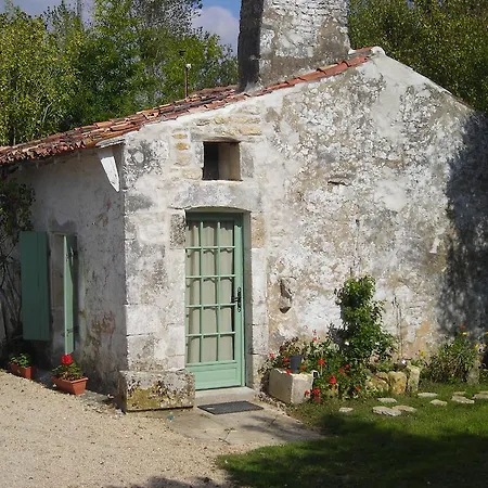 Bed & Breakfast Dhotes La Pertuzerie *